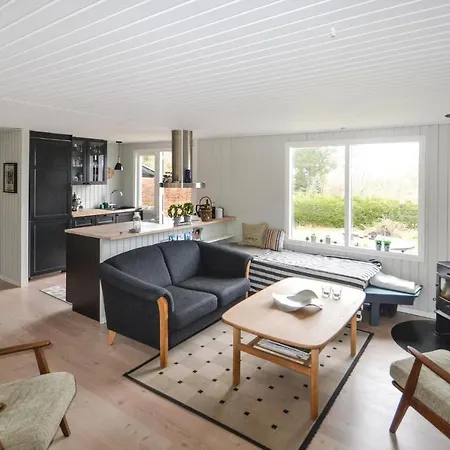 Three-bedroom In בית נופש